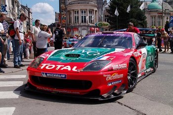 The activities at Spa actually got underway yesterday, with a parade down to the historic town of Spa. An autograph session and the traditional group photo took place before the the cars paraded back up to the circuit, in front of large crowds of of enthusiastic spectators who lined the town's roads.