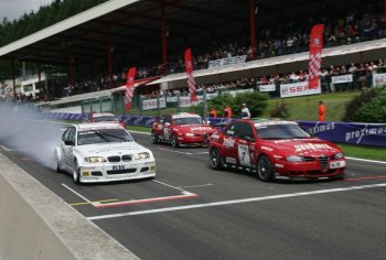 The Stewards investigated the collision between Augusto Farfus and Jrg Mller's BMW at the end of the first race, deciding then to exclude the Alfa Romeo Racing Team  driver