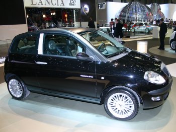 LANCIA YPSILON MODA MILANO