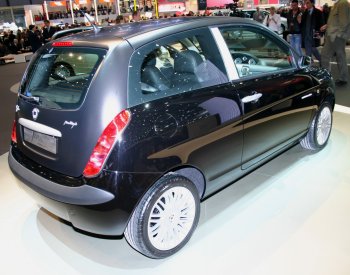 LANCIA YPSILON MODA MILANO