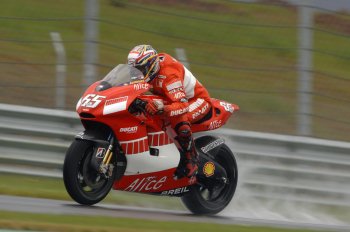 DUCATI DESMOSEDICI GP6