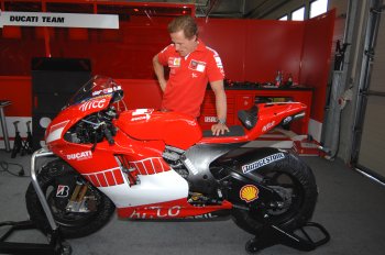 DUCATI DESMOSEDICI GP7