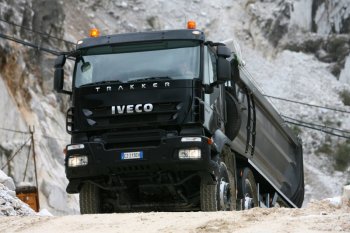 IVECO TRAKKER 2007