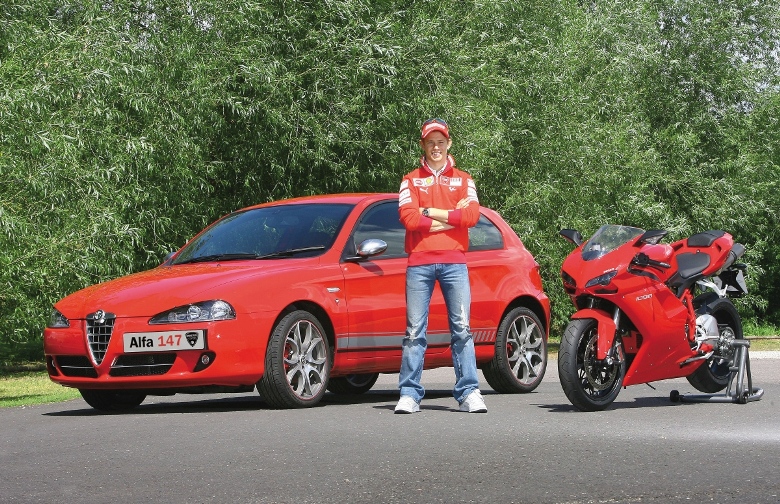 CASEY STONER & ALFA 147 DUCATI CORSE