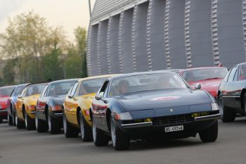 FERRARI 365 GTB4 DAYTONA