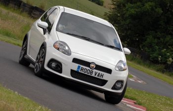 GRANDE PUNTO ABARTH ESSEESSE