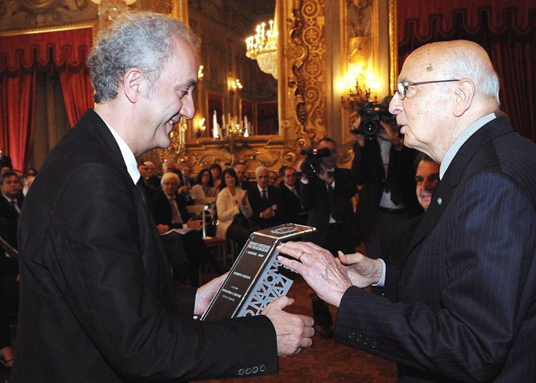 Roberto Giolito, the Head of Fiat Centro Stile, receives the 'Award of the Awards' from the President of the Italian Republic, Giorgio Napolitano.