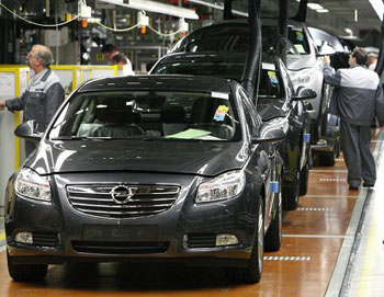 OPEL INSIGNIA ASSEMBLY LINE