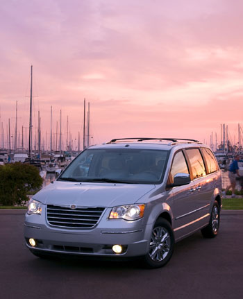 CHRYSLER TOWN & COUNTRY (2010)