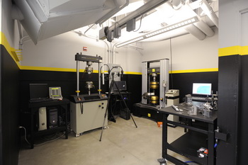 Automobili Lamborghini Advanced Composite Structures Laboratory (ACSL),  University of Washington