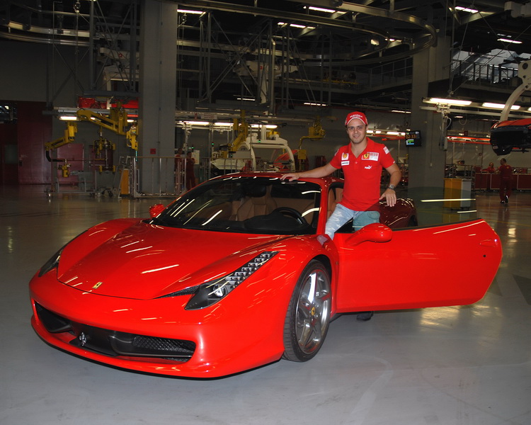 FELIPE MASSA AND THE FERRARI 458 ITALIA AT MARANELLO, 5TH OCTOBER 2009