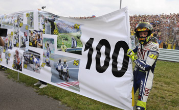 VALENTINO ROSSI - 2009 ASSEN TT - WIN NUMBER 100