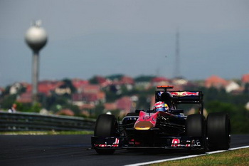 SCUDERIA TORO ROSSO STR 5 FERRARI - HUNGARY FRIDAY FREE PRACTICE 2010