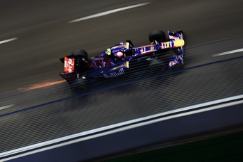 TORO ROSSO STR6 FERRARI - 2011 SINGAPORE GRAND PRIX