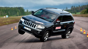 Evoking memories of the "moose test" that attached so much stigma to Mercedes-Benz' A-Class, Jeep has now become embroiled in a new safety row after a Swedish magazine put the Jeep Grand Cherokee up onto two wheels during an emergency swerving manoeuvre.