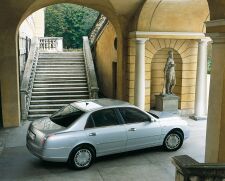 click here to view this Lancia Thesis image in high resolution