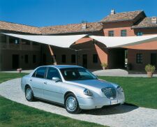 click here to view this Lancia Thesis image in high resolution