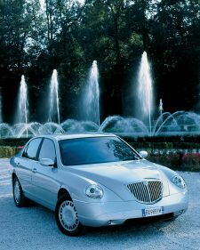 click here to view this Lancia Thesis image in high resolution