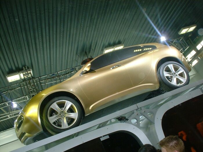 Alfa Romeo Kamal concept at the 2003 Bologna Motor Show