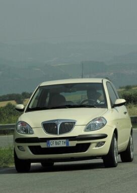 Lancia Ypsilon