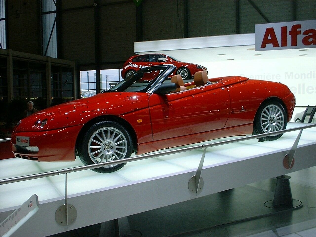 restyled Alfa Romeo Spider in Geneva