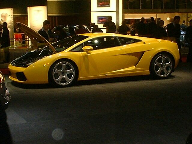 Lamborghini Gallardo at the 2003 Geneva Motor Show