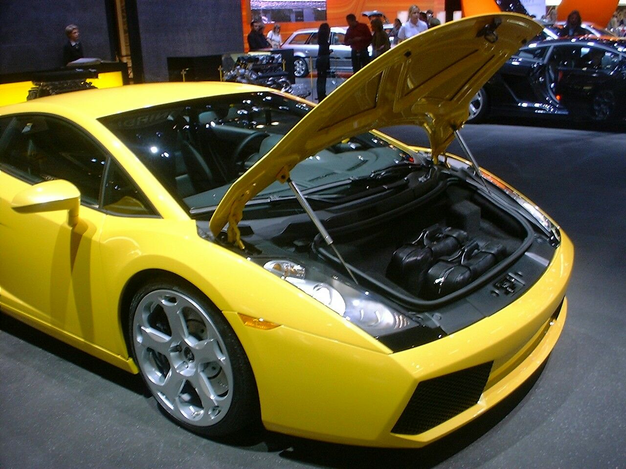 Lamborghini Gallardo at the 2003 Geneva Motor Show