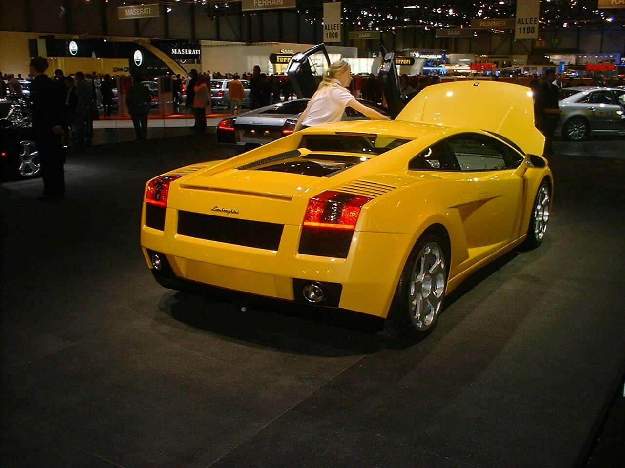 Lamborghini Gallardo at the 2003 Geneva Motor Show