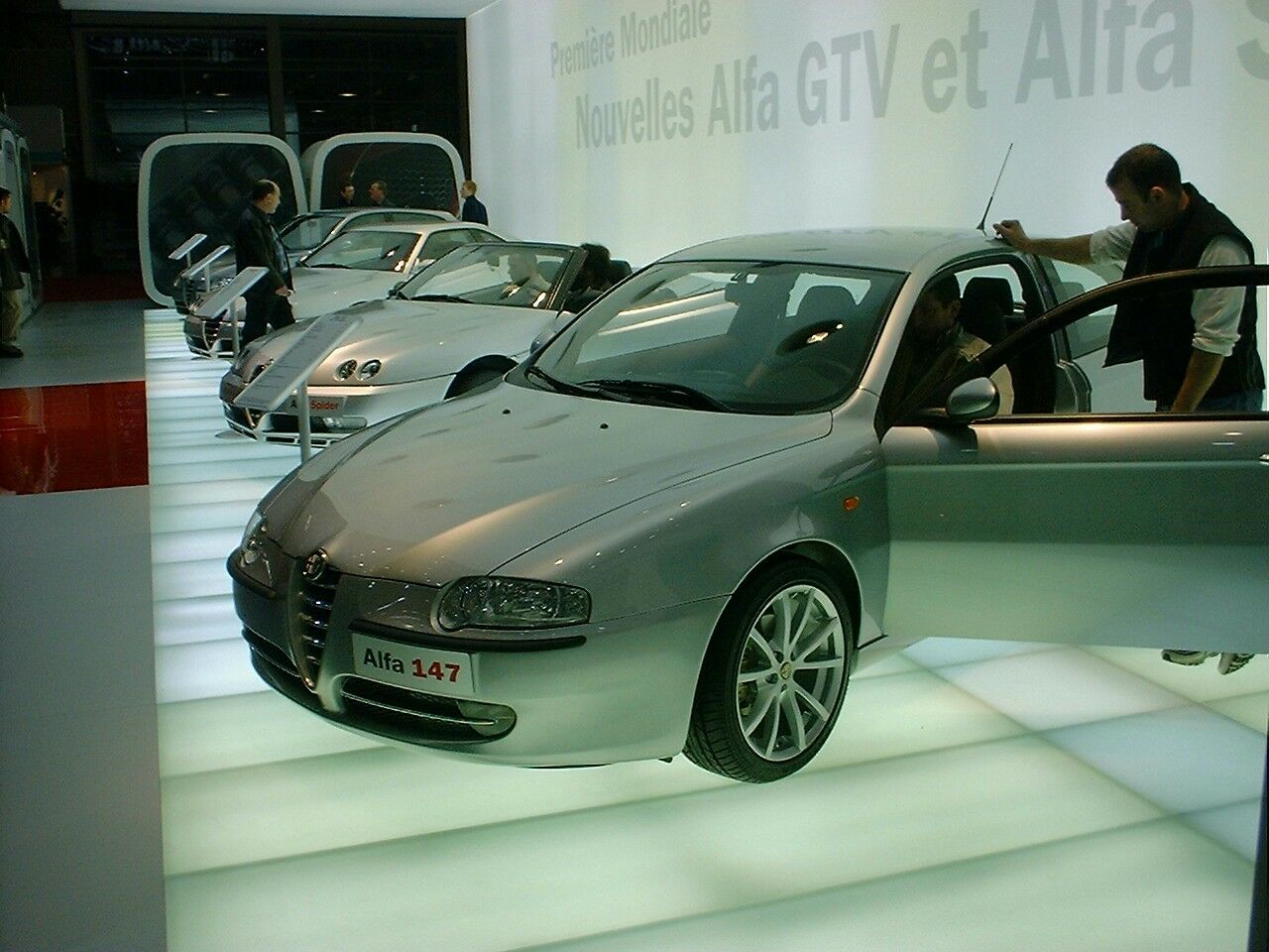 Alfa Romeo 147 2.0 TwinSpark 16v Distinctive at the 2003 Geneva Motor Show