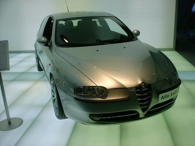 Alfa Romeo 147 2.0 TwinSpark 16v Distinctive at the 2003 Geneva Motor Show