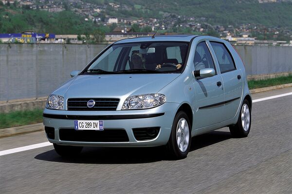 Strong initial interest in the facelifted Fiat Punto has helped Fiat's August sales