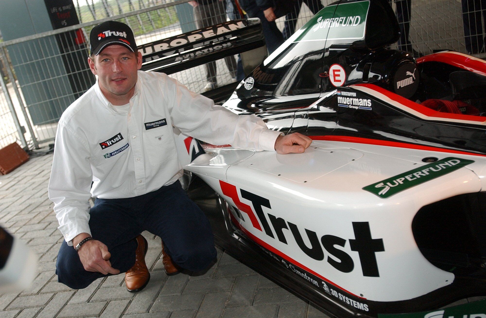 Trust announce title sponsorship deal with the European Minardi Cosworth team