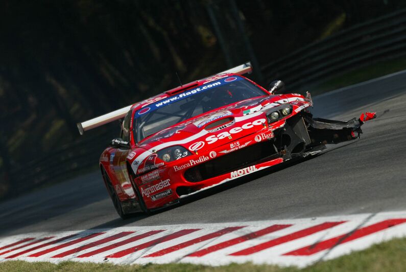 Damage to the 23 Ferrari 550 Maranello of Biagi & Bobbi