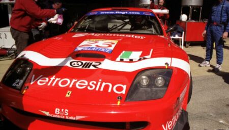 the race winning Bobbi/Biagi Ferrari 550 in the pits