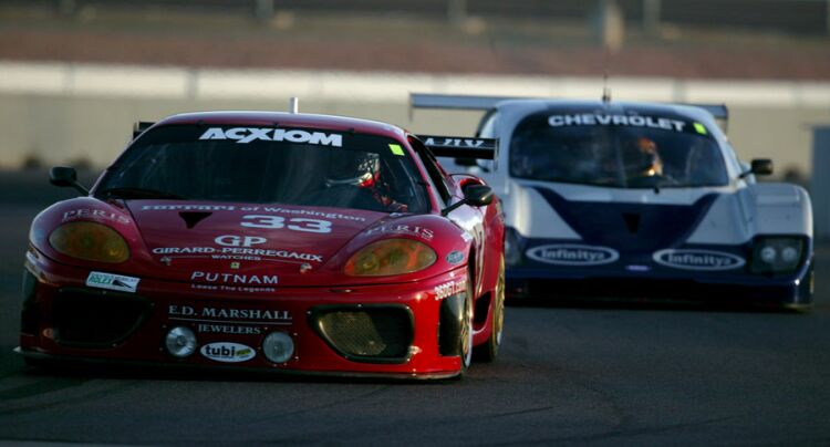 the Scuderia Ferrari of Washington Ferrari 360GT on its way to class victory in Phoenix