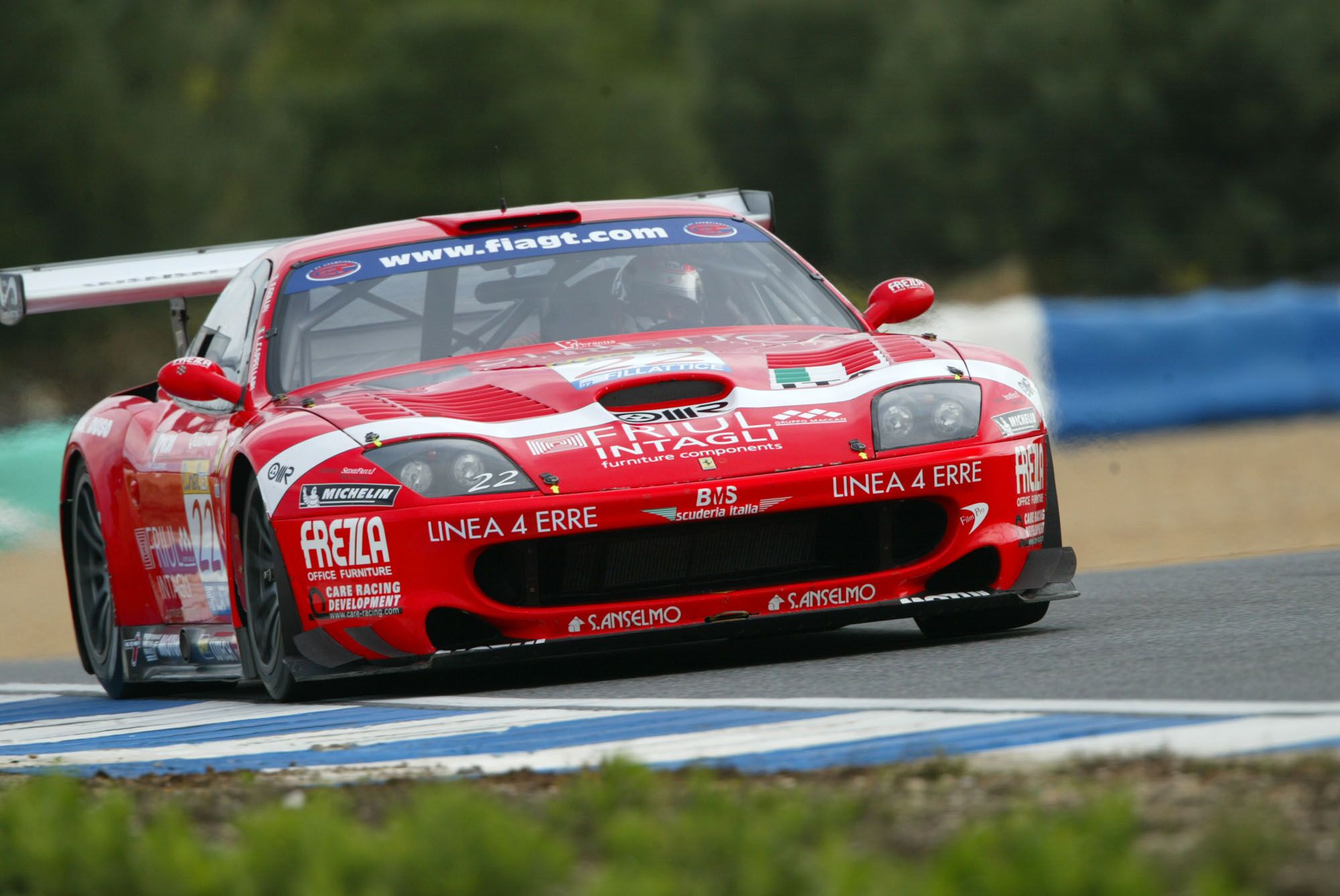 Fabrizio Gollin and Luca Cappellari started the 22 BMS Italia Ferrari 550 Maranello from the front row at Estoril today