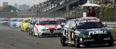 action from the opeining round of the 2003 Pearle Alfa 147GTA Challenge at Zandvoort on Sunday