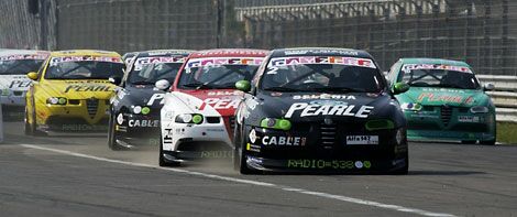 action from the opeining round of the 2003 Pearle Alfa 147GTA Challenge at Zandvoort on Sunday