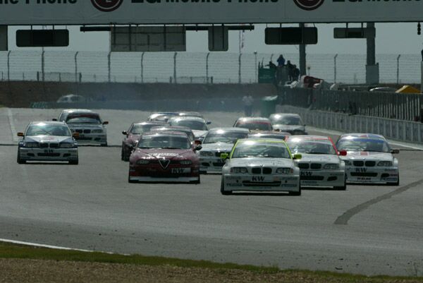 Tom Coronel takes the lead at the start of race 2 at Magny-Cours