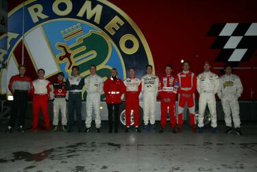 Monica Sipz with the drivers who tested the Alfa Romeo 156 GTA at Adria today