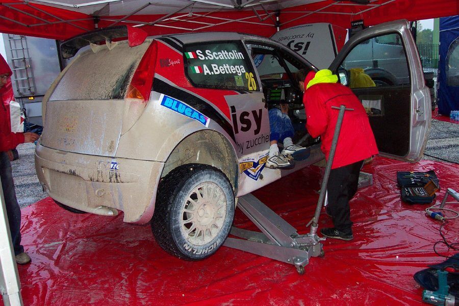 Fiat Punto Abarth Rally on the 2003 Rally Adriatico. Photo: Marco Tenuti